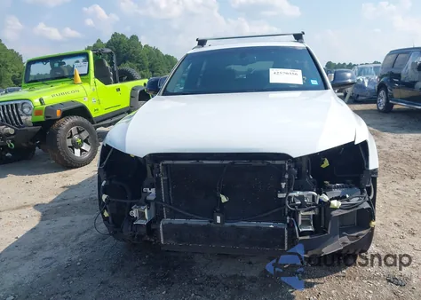 2017 Audi Sq5 3.0T Premium Plus z USA, uszkodzony, nr VIN WA1CCAFP1HA076275